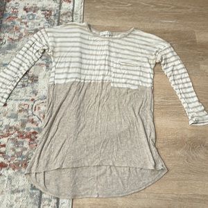 Beige striped top 3/4 sleeve